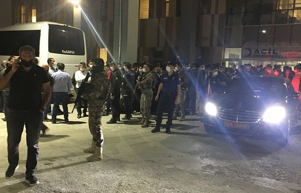 Van'da servis aracına saldırı: 2 işçi şehit, 8 işçi yaralı