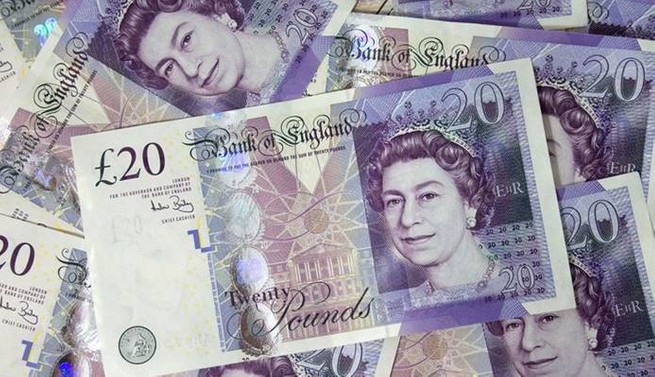 Brexit sterline ayak bağı oluyor