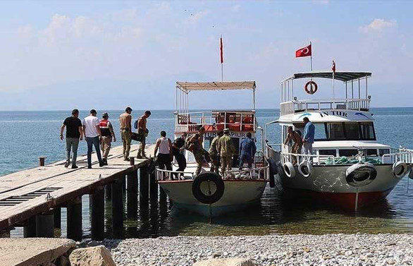 Van Gölü'nde teknenin batması sonucu kaybolan 7 kişinin daha cesedi bulundu