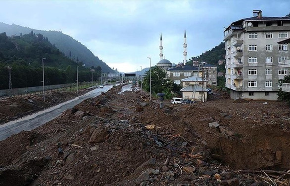 Rize'deki selde iki kişi hayatını kaybetti