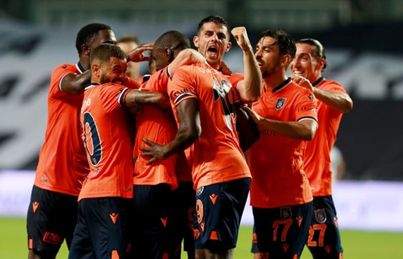 Süper Lig'de şampiyon Medipol Başakşehir