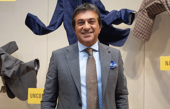 Damat, 15 AVM ile boşanma aşamasında