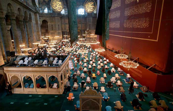 Ayasofya-i Kebir Cami-i Şerifi'nde 86 yıl sonra ilk bayram namazı