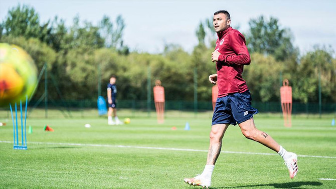 Burak Yılmaz kariyerine Fransa'da devam edecek