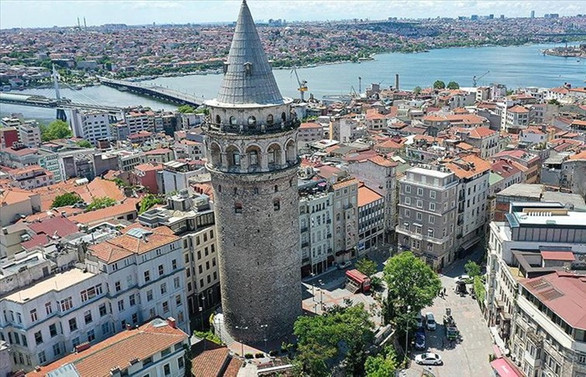 Galata Kulesi'ndeki çalışmayla ilgili İBB'den suç duyurusu