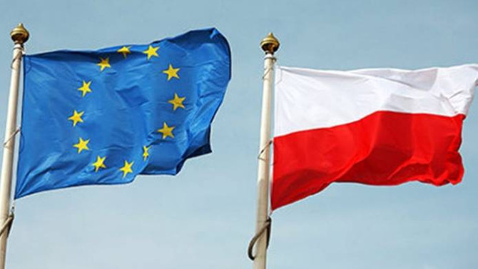 Polonya ekonomisi yüzde 8,9'luk daralmayla resesyona girdi