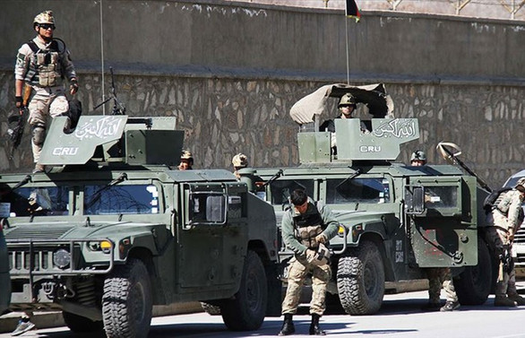 Afganistan'da karakola saldırı: 14 ölü
