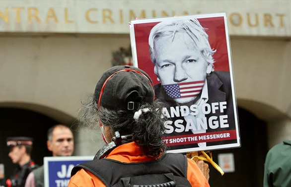 Assange'ın ABD'ye iade davası ertelendi