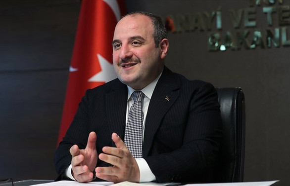 Bakan Varank'tan 'Robotaksi Binek Otonom Araç Yarışması' paylaşımı