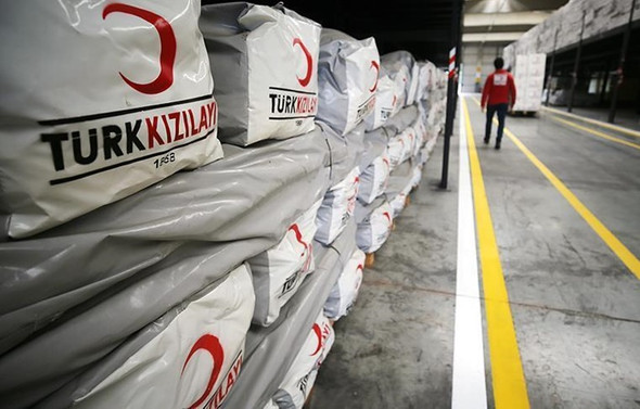 Suriye'nin kuzeyinde Türk Kızılay aracına saldırı