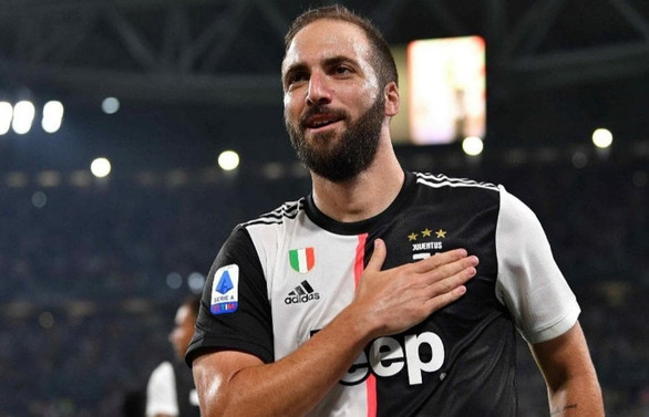 Higuain, Beckham'ın takımına imza attı