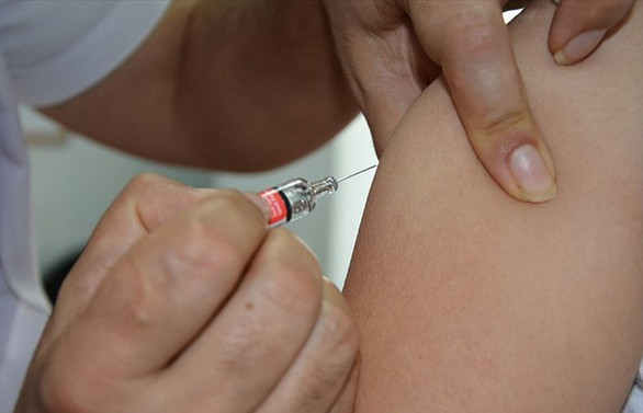 Oxford'un COVID-19 aşı adayının ABD'de üçüncü aşama klinik denemeleri başladı