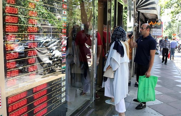 İran'da döviz tarihi rekor kırdı