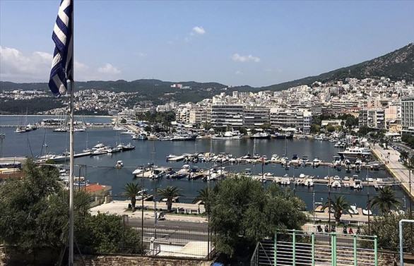 Yunanistan ekonomisi ikinci çeyrekte yüzde 14 daraldı