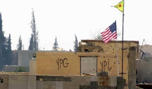 PYD 'karargahı'na ikinci ABD bayrağı asıldı