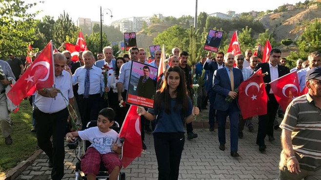 Tunceli'deki 'teröre lanet yürüyüşü' başladı