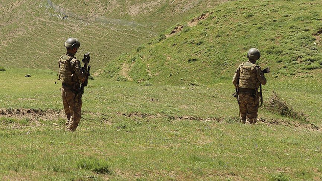 Hakkari'de 4 PKK'lı terörist öldürüldü