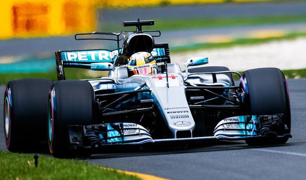 İtalya'da Hamilton pole pozisyonunda başlayacak