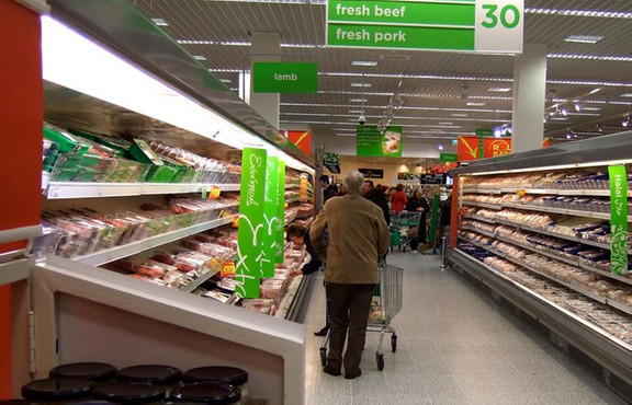 İngiltere'de mağaza fiyat deflasyonu devam ediyor