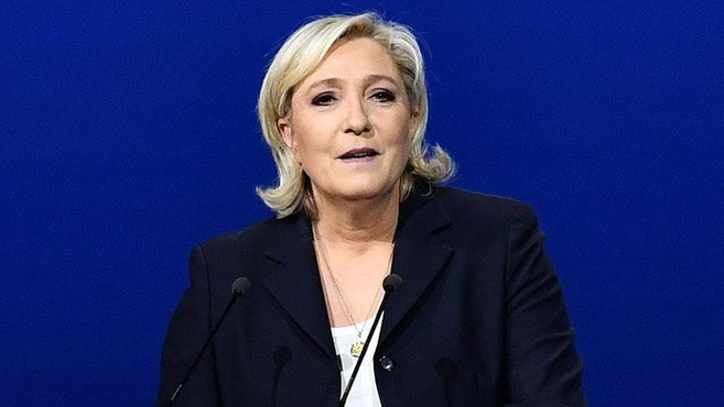 Le Pen'in partisi isim değiştiriyor