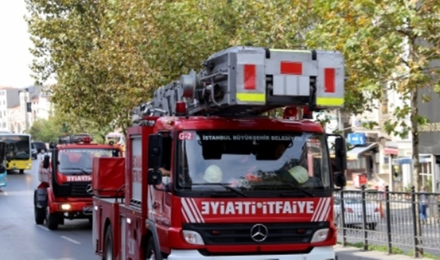 İstanbul'da 9 katlı otelde yangın