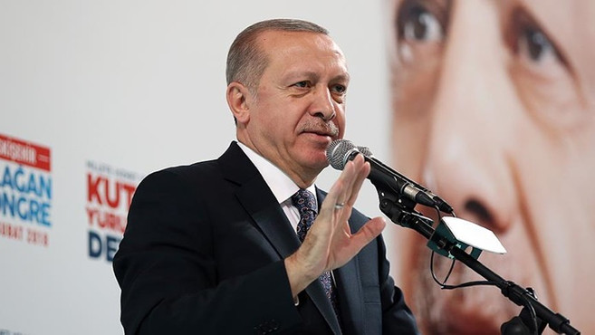 Erdoğan: İstiklalimizi tehdit edeni ezer geçeriz