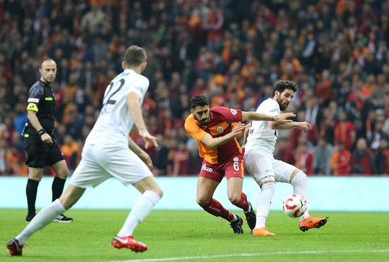 Galatasaray'a kendi sahasında soğuk duş