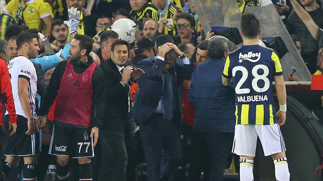 Fenerbahçe-Beşiktaş maçı başladı