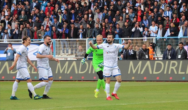 Play-off'a kalan son takım Büyükşehir Belediye Erzurumspor