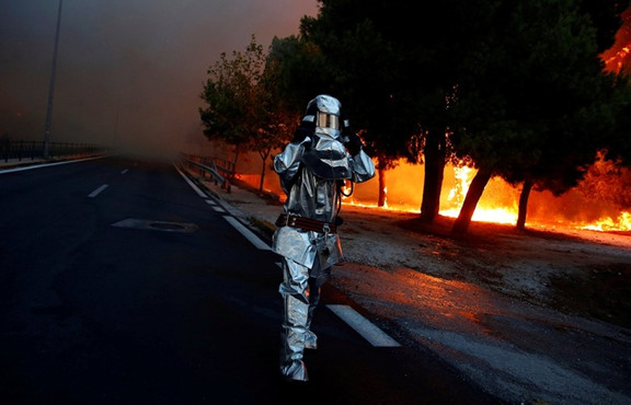Atina'daki yangında ölenlerin sayısı 50'ye yükseldi
