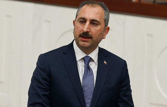 Adalet Bakanı Gül'den Yunansitan'a 'iltica hakkı' tepkisi 