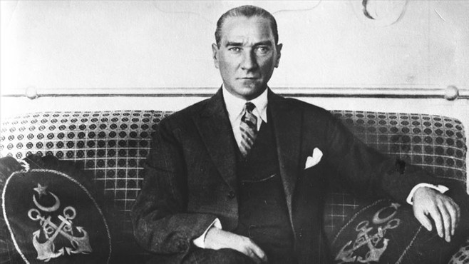 Atatürk'ü 81 yıldır minnet ve özlemle anıyoruz