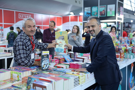 125 yayınevi, 200 yazar Bursa'da okurlarla buluşuyor
