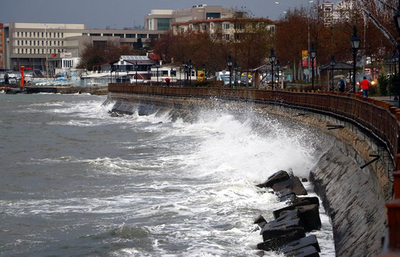 Marmara'da lodos etkisini sürdürüyor