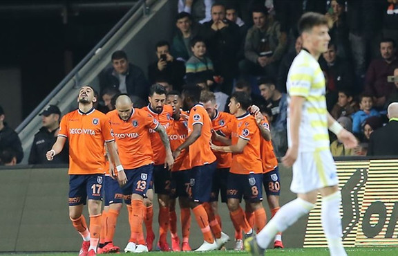 Medipol Başakşehir Fenerbahçe'yi mağlup etti