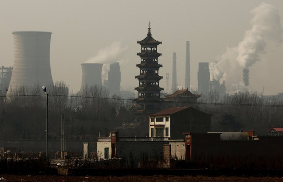 Çin'de 11 ağır sanayi sektörüne genişleme yasağı