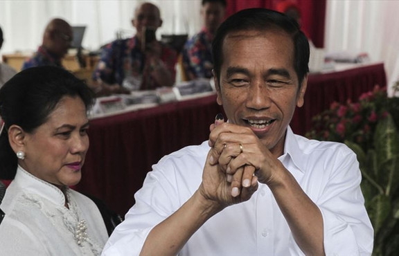 Endonezya'da Widodo yeniden devlet başkanı