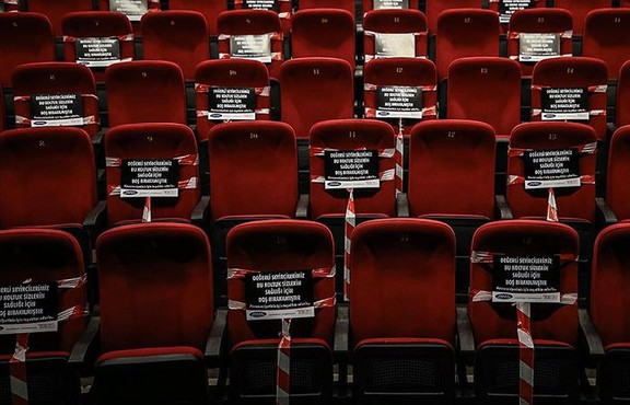 Tiyatro ve sinema salonları için yeni COVID-19 kararı