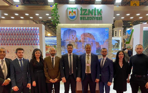 Turizm Bakanı Ersoy'dan İznik standına özel ilgi