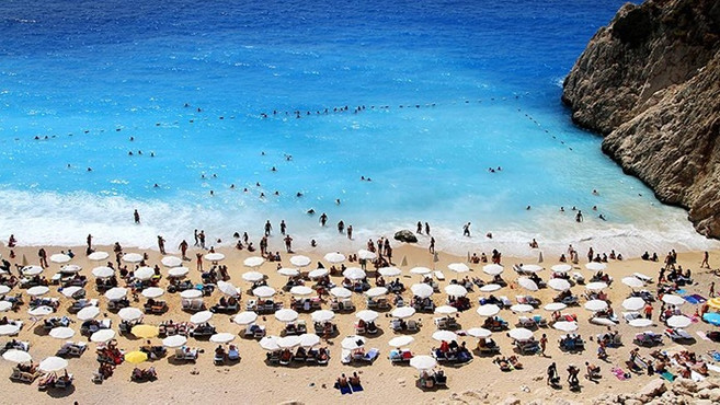 Antalya, 2020'ye turizm rekoruyla başladı