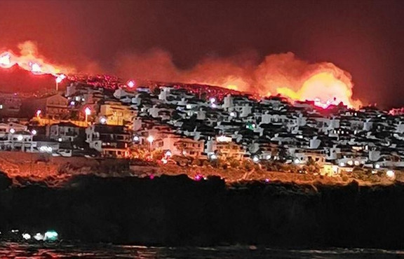 İzmir Karaburun'da makilik alanda yangın