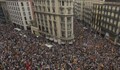 Katalonya'da halk sokaklara döküldü