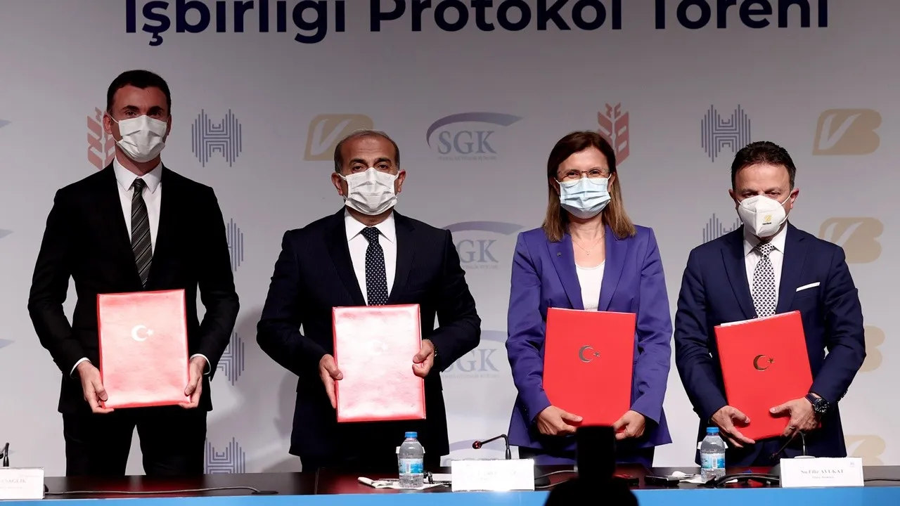 Sgk Ile 3 Banka Protokol Imzaladi Prim Borcu Olana Kredi Ile Emeklilik Imkani Dunya Gazetesi