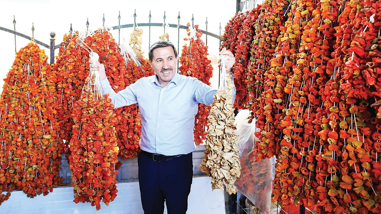 Karatay’da moloz alanları tarımsal üretime kazandırıldı