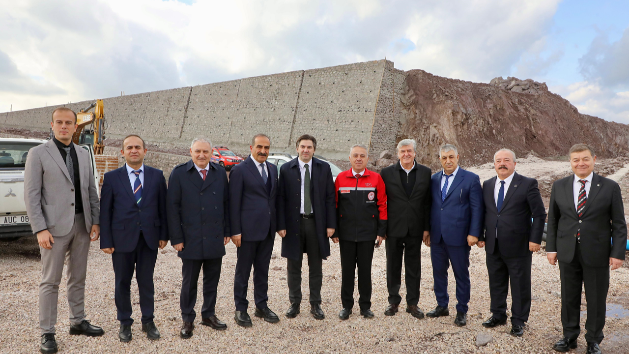Avrupa ve Türkiye’nin en büyüğü! Dikili TDİOSB’nin altyapısı 2025’in son çeyreğinde hazır Avrupa ve Türkiye’nin en büyüğü! Dikili TDİOSB’nin altyapısı 2025’in son çeyreğinde hazır