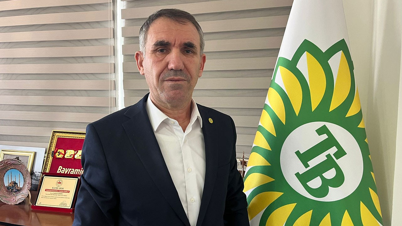 Trakya Birlik Yönetim Kurulu Başkanı Şafak Kırbiç: Türkiye’de ayçiçek yağı sıkıntısı yok Trakya Birlik Yönetim Kurulu Başkanı Şafak Kırbiç: Türkiye’de ayçiçek yağı sıkıntısı yok