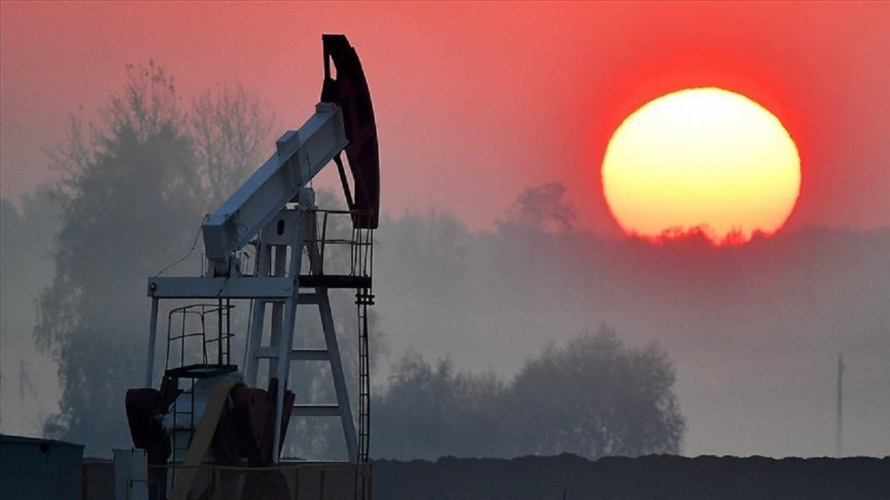 Rusya’nın petrol ve doğal gaz gelirleri azaldı Rusya’nın petrol ve doğal gaz gelirleri azaldı