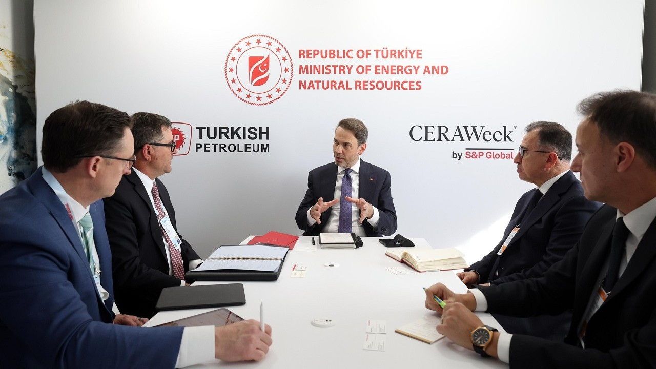 Bakan Bayraktar, enerjide iş birliği görüşmeleri için ABD’de Bakan Bayraktar, enerjide iş birliği görüşmeleri için ABD’de