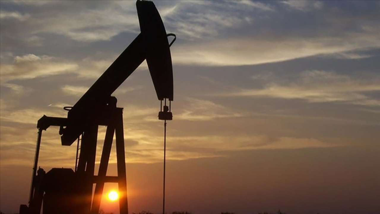 IEA küresel petrol talebi artış tahminini revize etti IEA küresel petrol talebi artış tahminini revize etti