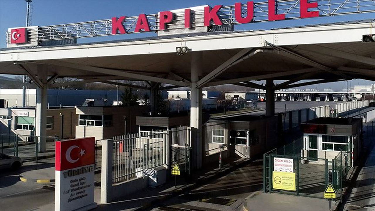 Kapıkule Sınır Kapısı'nda rüşvet operasyonu! 38 memur gözaltına alındı